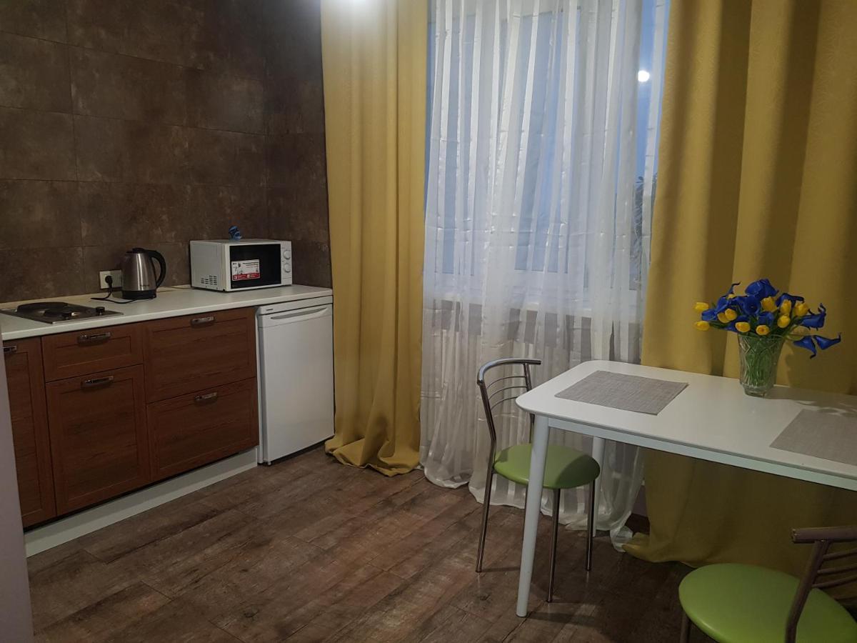 Apartment Sports Palace Просторная Квартира Рядом Дворец Спорта Kharkiv Exterior photo